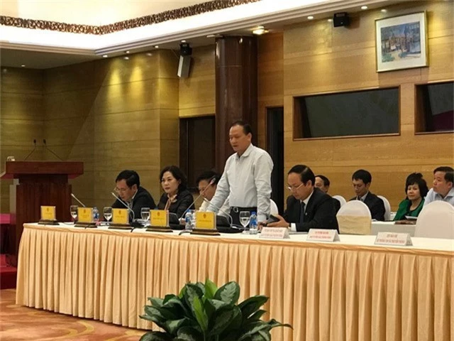  Thứ trưởng Bộ GTVT Nguyễn Nhật trả lời các câu hỏi của phóng viên 