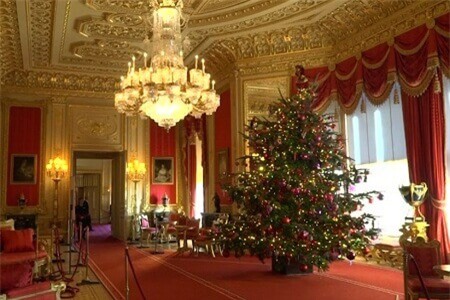 Clip: Chiêm ngưỡng không gian tuyệt đẹp mùa Giáng Sinh trong lâu đài của hoàng gia Anh