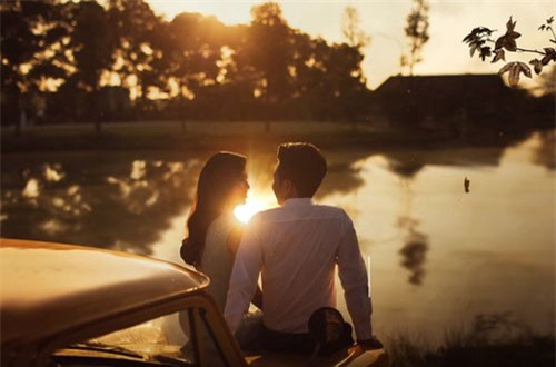 "Gã đào hoa" Lê Hiếu úp mở sắp làm đám cưới với bạn gái tin đồn