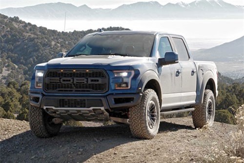 Top 10 xe bán tải tốt nhất trên thị trường: Ford Ranger Raptor góp mặt