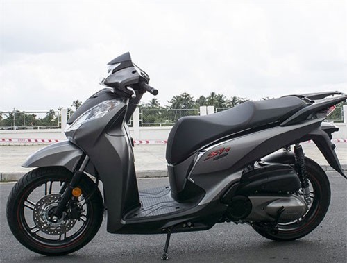Chi tiết Honda SH 300i 2019 về Việt Nam giá gần bằng xe hơi hạng A