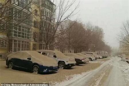 Clip: Nhiều thành phố Trung Quốc bỗng hóa 'cát' sau trận bão