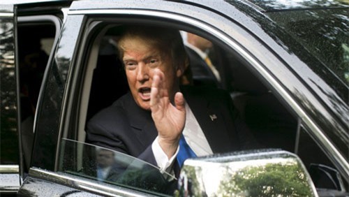 Ông Trump muốn trừng phạt GM, các hãng xe khác có thể bị vạ lây