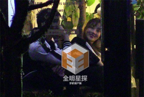 Sự thật về tin đồn Lý Tiểu Lộ ngoại tình với "Cố Hải" Hoàng Cảnh Du 2 năm về trước