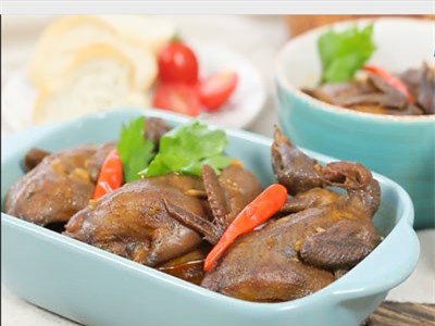 Clip: Hướng dẫn làm món chim cút rô ti