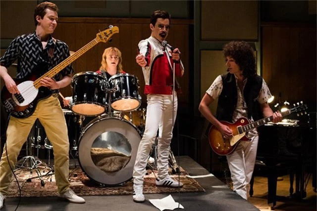 Chưa hết hot, ”Bohemian Rhapsody” tiếp tục phá vỡ kỉ lục phòng vé - Ảnh 1.