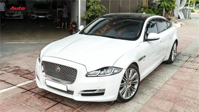 Kén khách, Jaguar XJL hạ giá hơn 1 tỷ đồng chỉ sau 20.000km để tìm chủ mới - Ảnh 15.