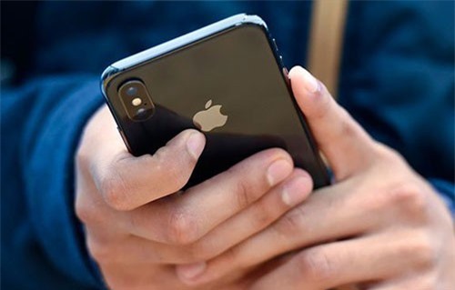 Chuyện lạ có thật: Vờ mất cắp để 'lên đời' iPhone miễn phí suốt 5 năm