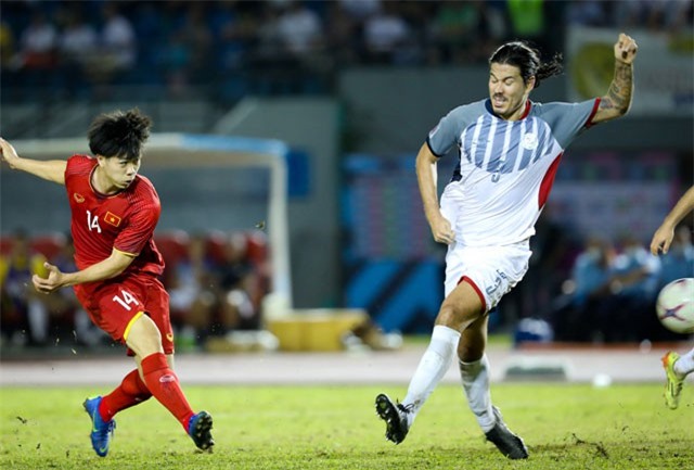 Báo Philippines dùng từ ngữ ‘nặng nề’ mỉa mai Công Phượng