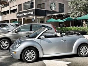 Volkswagen Beetle mui trần rao bán hơn 300 triệu đồng, rẻ hơn cả Kia Morning