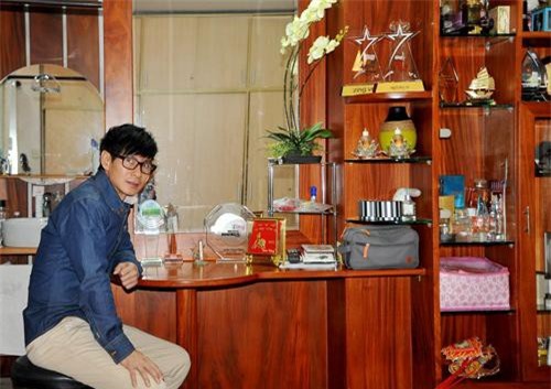 'Hoa mắt' với căn nhà 2 triệu đô ngập đầy gỗ quý của Lý Hải - Minh Hà