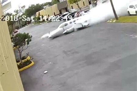 Clip: Tai nạn thảm khốc khiến máy bay biến thành quả cầu lửa