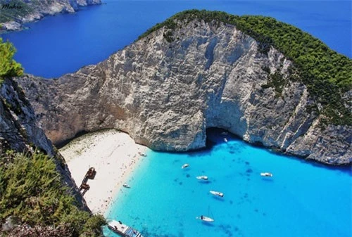 1. Navagio, Hy Lạp.