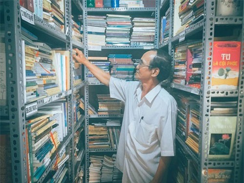 Ông chủ tiệm sách nhỏ khiến vị đại gia Sài Gòn "thức tỉnh"