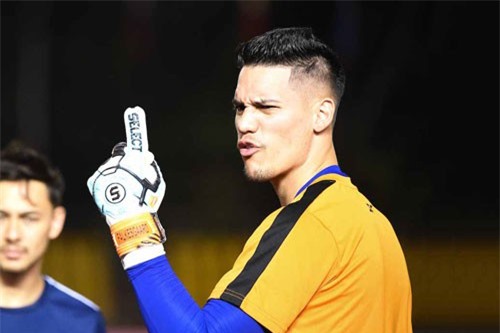 Thủ môn Philippines tuyên bố sẽ cho ĐT Việt Nam ‘ôm hận’