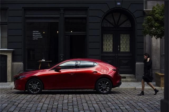 Bộ ảnh này cho thấy Mazda3 đã sang lên bội phần như thế nào - Ảnh 1.