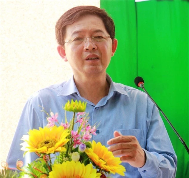  Chủ tịch UBND tỉnh Bình Định Hồ Quốc Dũng hứa với người dân chỉ thực hiện dự án khi người dân đồng thuận. 
