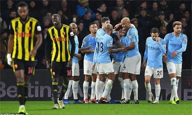  Cầu thủ Man City ăn mừng sau khi ghi bàn vào lưới của Watford 