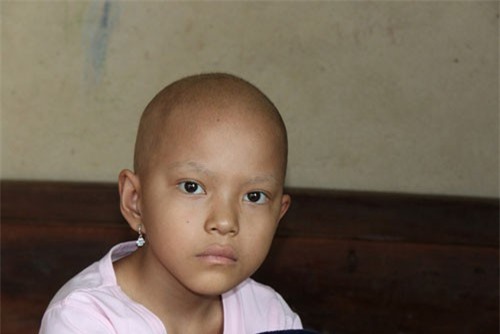 Nhật ký đẫm nước mắt của cô bé mới 9 tuổi đã bị ung thư buồng trứng