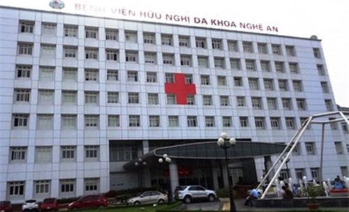 Nghệ An: Chặn xe cứu thương đưa người đi cấp cứu sau màn hỗn chiến