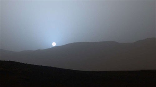 Vì sao hoàng hôn trên sao Hoả có màu xanh?