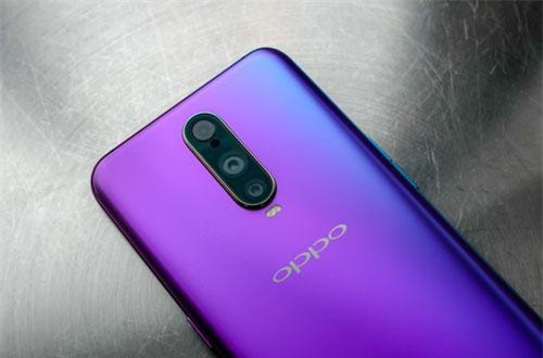 Bảng giá điện thoại Oppo tháng 12/2018: Thêm 2 sản phẩm mới