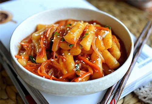 Trời sắp lạnh rồi găm ngay công thức làm bánh gạo cay dẻo ngon số 1 này thôi