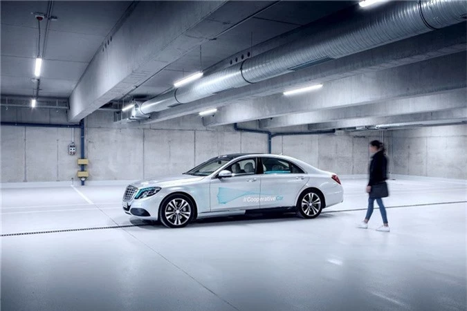 Mercedes-Benz phát triển đèn thông minh dành riêng cho xe tự lái ảnh 1