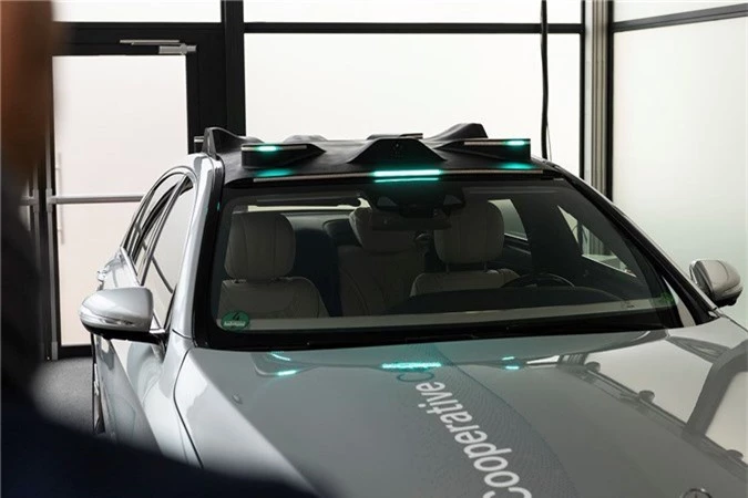 Mercedes-Benz phát triển đèn thông minh dành riêng cho xe tự lái ảnh 3