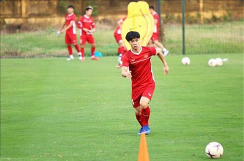 BLV Quang Huy đưa ra nhận định khiến Công Phượng... buồn lòng