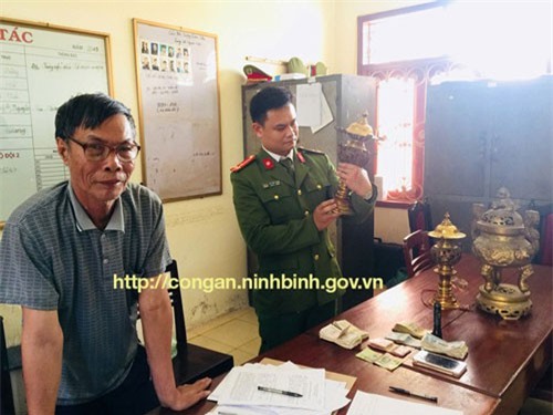 Ninh Bình: “U50" có 4 tiền án chuyên lẻn vào chùa trộm đồ thờ cúng