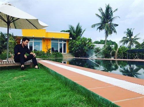 'Choáng váng' với căn biệt thự rộng nghìn m2 của bạn trai Hòa Minzy