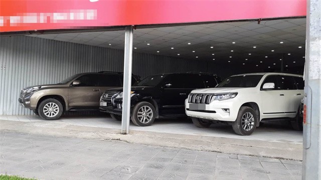 Chủ xe Tesla ngủ gật chạy 112 km/h, cảnh sát cuống cuồng bám theo