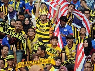 Người dân Việt Nam choáng váng với cách LĐBĐ Malaysia tri ân NHM của họ