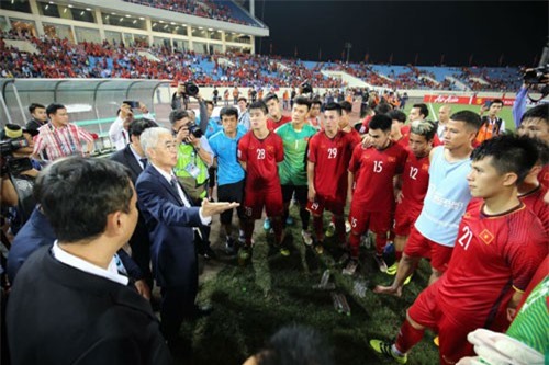 Vào chung kết AFF Cup 2018, đội tuyển Việt Nam “đút túi” bao tiền?