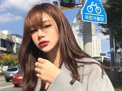 3 màu nhuộm tông nâu giúp da trắng sáng không cần makeup