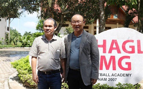 Bầu Đức: Mối quan hệ thú vị giữa cổ phiếu và… bóng đá