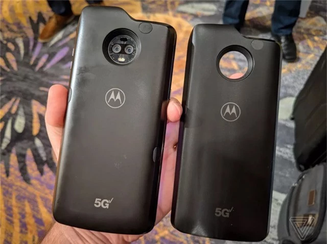 Nguyên mẫu smartphone tích hợp 5G của Motorola.