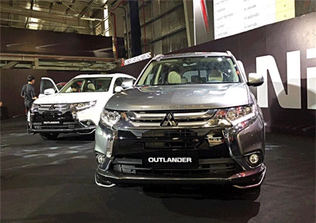  Trước khi được lắp ráp tại Việt Nam vào năm 2018, Mitsubishi nhập khẩu xe Outlander từ Nhật Bản 