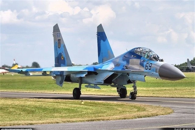 Những máy bay Su-27UBM1 hay MiG-29MU1 của Không quân Ukraine theo đánh giá có năng lực tác chiến chẳng thua kém gì MiG-29SMT hay Su-27SM của Không quân Nga.