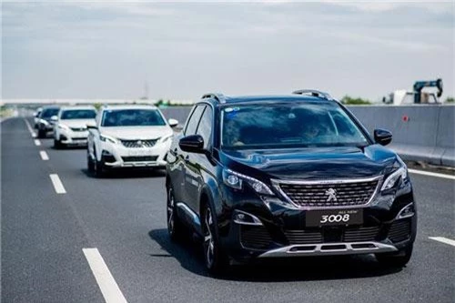 Peugeot Việt Nam ưu đãi khách hàng dịp Giáng Sinh: Peugeot Care. Chương trình “Peugeot Care” với những ưu đãi đặc biệt bao gồm: chính sách 5 năm bảo hành chính hãng, gói miễn phí 3 năm bảo dưỡng; ưu đãi chăm sóc khách hàng dịch vụ .v.v. (CHI TIẾT)