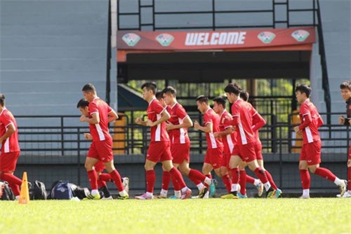 Mới sang Malaysia, HLV Park Hang Seo đã 'hành' ĐT Việt Nam