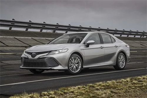 3. Toyota Camry Hybrid 2019.