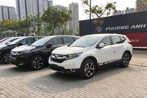 Honda CR-V tăng giá 10 triệu từ năm sau, muốn mua ngay giá cũ vẫn phải thêm 50 triệu phụ kiện