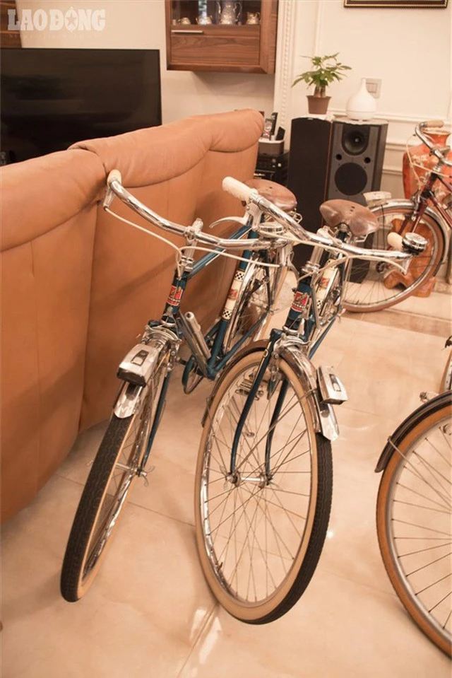  Ông Tình cho biết: “Tôi có 3 nguyên tắc trong việc sưu tập xe đạp Peugeot: Một là chiếc xe phải cổ, hai là nguyên bản và ba là sử dụng được. Tôi coi mỗi chiếc xe đạp như một người bạn của mình”. Chính vì vậy, những chiếc xe cổ của ông dù có tuổi thọ lên đến 70-80 năm vẫn rất mới. 