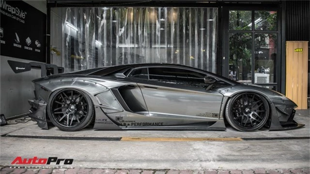 Lamborghini Aventador độc nhất Việt Nam đổi màu 7 sắc cầu vồng - Ảnh 8.