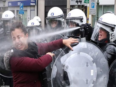 Làn sóng biểu tình 'Áo vàng' lan từ Pháp sang các nước châu Âu