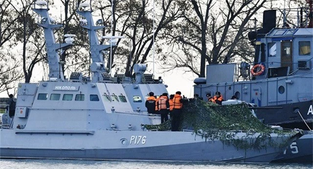Các tàu của Ukraine bị Nga bắt giữ sau vụ đụng độ ngày 25/11 (Ảnh: Sputnik)