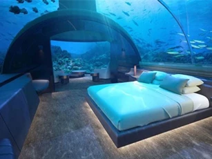 Clip: Bất ngờ trước vẻ đẹp của khách sạn dưới nước đầu tiên trên thế giới