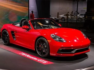 Chiêm ngưỡng vẻ đẹp siêu xe mui trần của Porsche